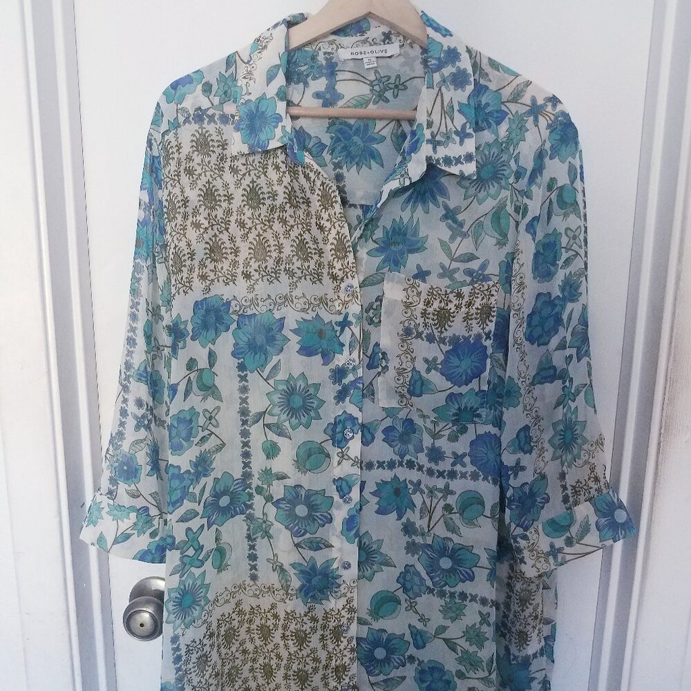 Rose + Olive 3/4 Sleeve Plus Tunic